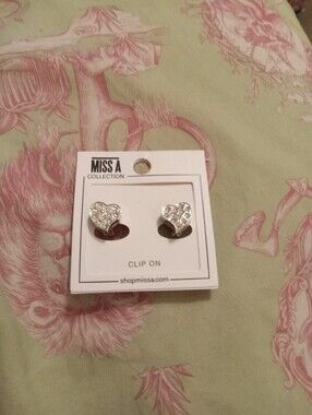 NWOT Silver Bling Heart Clip On Earrings